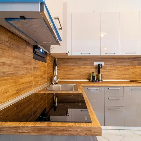 Sithoniars White Luxury Maisonette *