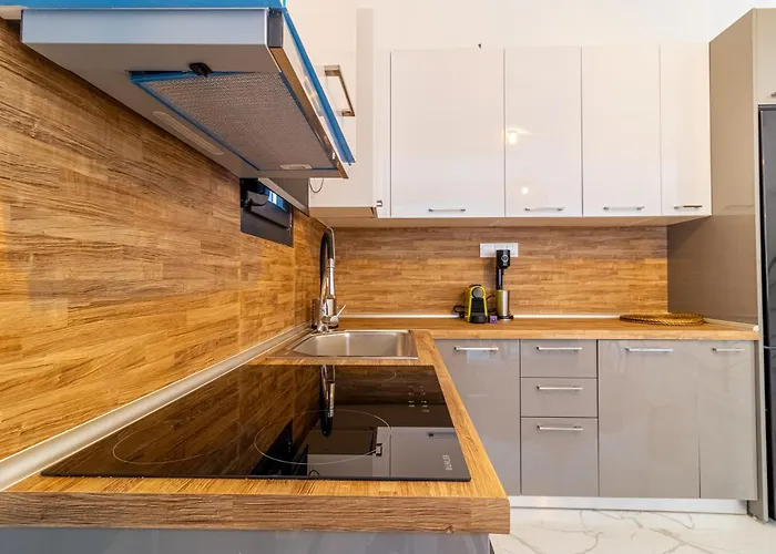 Sithoniars White Luxury Maisonette *