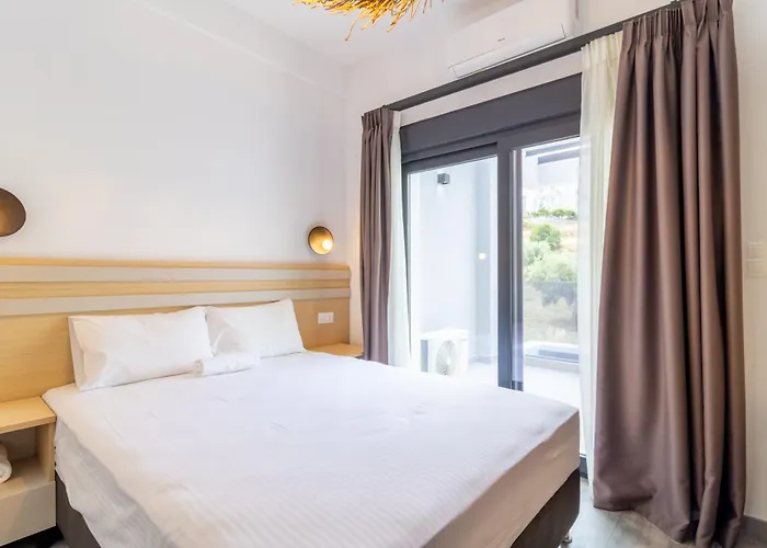 Sithoniars White Luxury Maisonette *