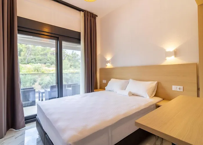 Sithoniars White Luxury Maisonette 新马尔马拉斯