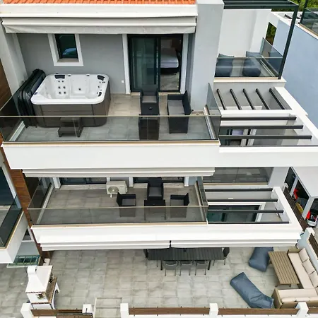 Sithoniars White Luxury Maisonette Willa *