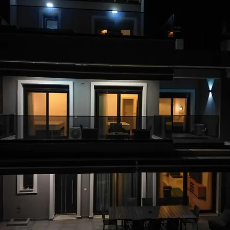 Sithoniars White Luxury Maisonette Willa *