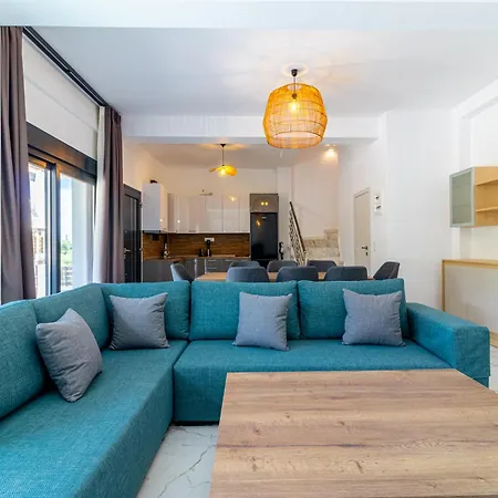 Sithoniars White Luxury Maisonette וילה נאוס מרמרס