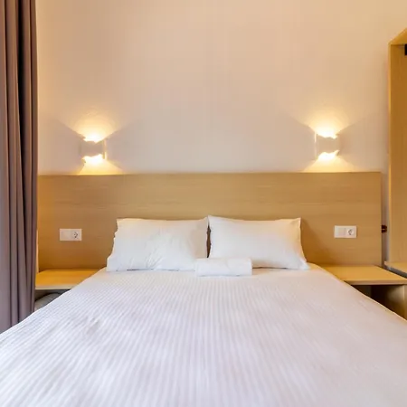 Sithoniars White Luxury Maisonette נאוס מרמרס