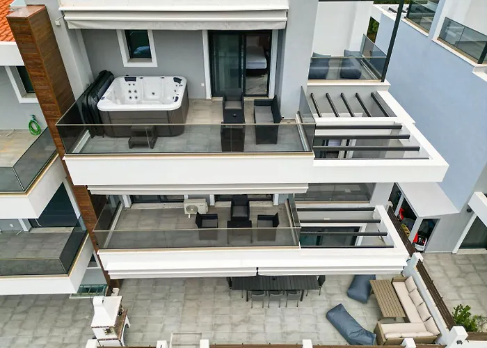 Sithoniars White Luxury Maisonette וילה *