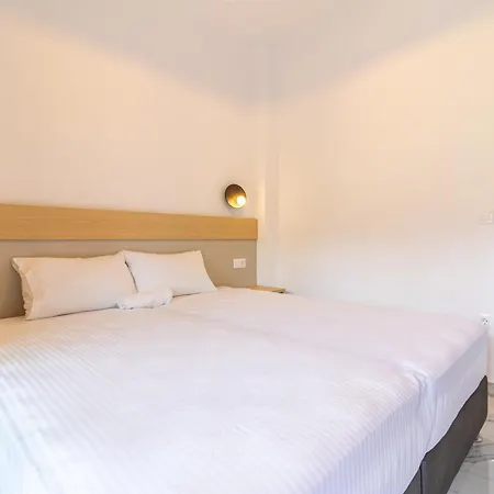 Villa Sithoniars White Luxury Maisonette *