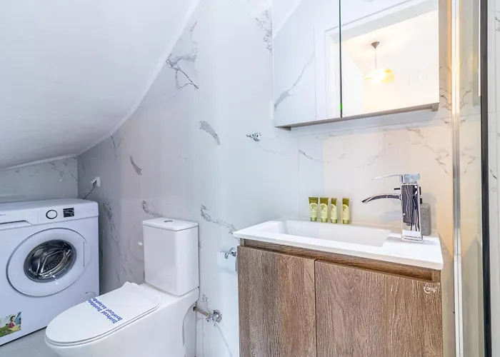 Villa Sithoniars White Luxury Maisonette *