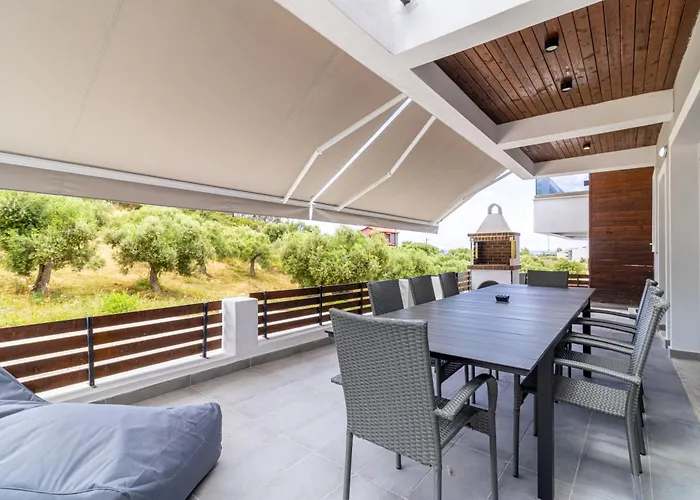 Villa Sithoniars White Luxury Maisonette *