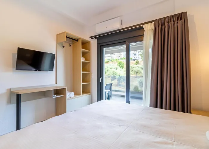 Sithoniars White Luxury Maisonette *