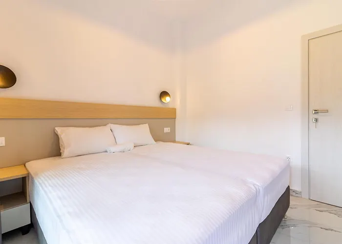 Villa Sithoniars White Luxury Maisonette *