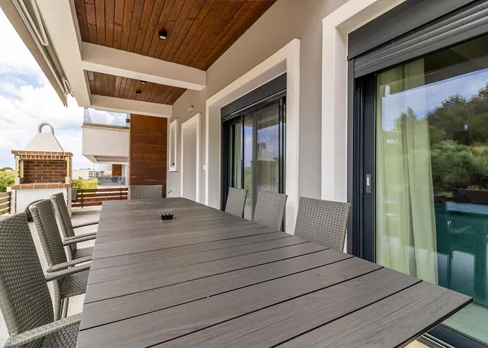 Sithoniars White Luxury Maisonette *