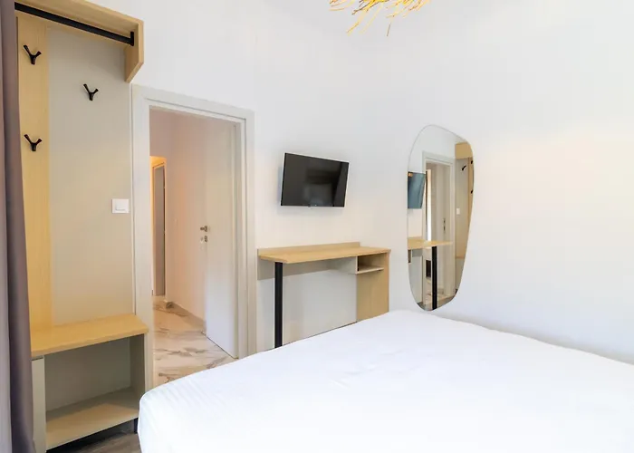 Villa Sithoniars White Luxury Maisonette